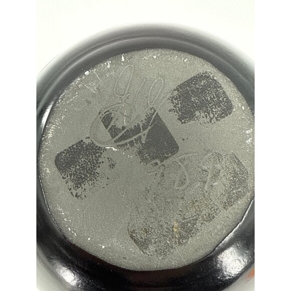 NATIVE AMERICAN BLACKWARE BLACK ON BLACK SIGNED VASE - Picture 6 of 7